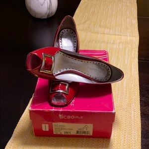 Red patent leather peep toe w/ pilgrim buckle